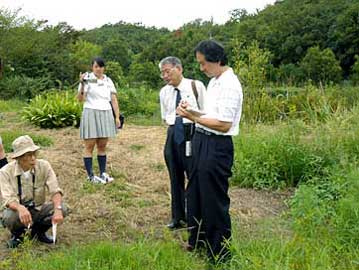 高校生が植物園を取材