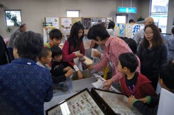 意外なことに，お茶の詰め放題が子供に人気でした。自分で詰める，という点と，お茶の飲みやすさが良かったようです。