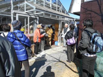 この日の参加者は44人、冬の時期としては多くの方にご参加いただきました。さて、「春」は見つかるでしょうか？