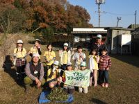 3日：イオンチアーズクラブ園内草取りボランティア・手前の外来チチコグサ類の山に注目！