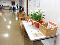 8日：重井医学研究所附属病院へクチナシ果実を寄贈