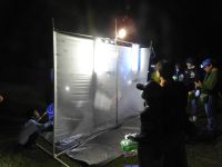 27日：「みんなでたんけん！夜の昆虫観察会」ライトトラップに集まった昆虫の観察