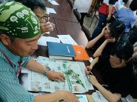 維管束植物担当の外部講師として参加し、子供たちの自由研究の植物標本などの名前しらべを手伝いました。